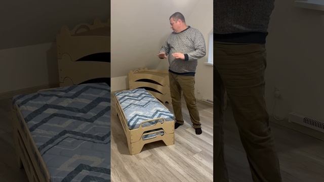 Штабелируемая детская кровать "Автобус" для детского сада. Детская кроватка монтессори, доставка РФ