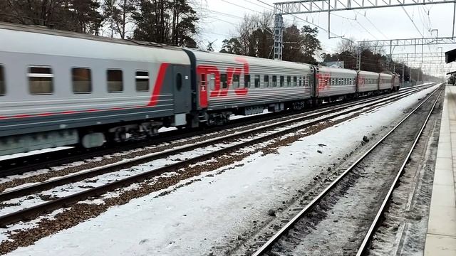 Электровоз ЭП2К-118 (ТЧЭ-6) со скорым поездом №234М Москва - Саранск.