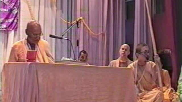 Москва 1999 - часть 19. Его Божественная Милость Шрила Бхакти Валлабха Тиртха Госвами Махараджа