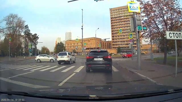 Проезд на красный с ДТП.