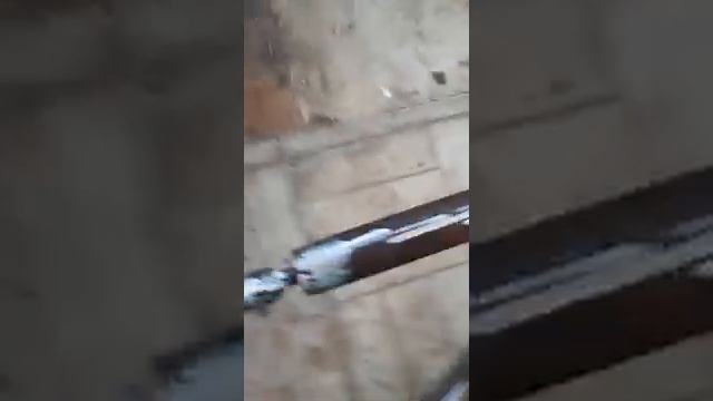 червячный вал выдвигающий ногу упора прицепа