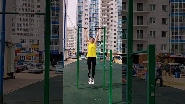 Подтягивания на тренировке