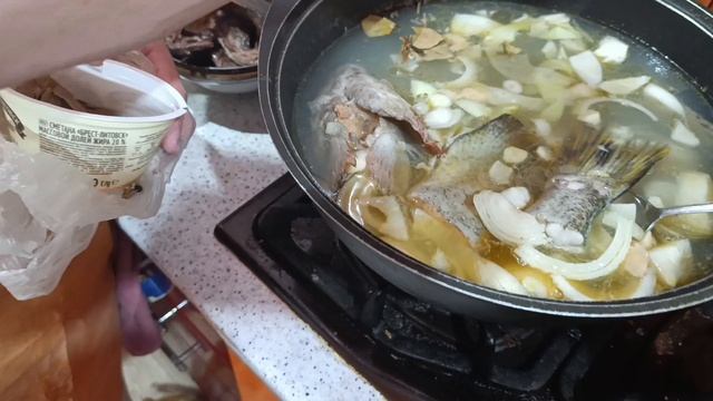 УХА ИЗ ГОЛОВ ,ФОРЕЛЬ ПЛЮС ЩУКА )))