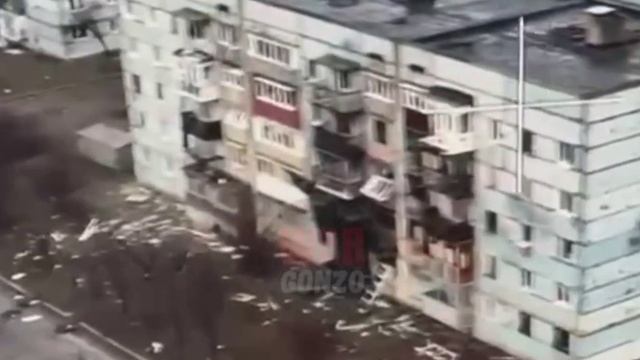 Уничтожение забросом мины позиции Всу в пятиэтажке в Курахово 💥🇷🇺👊