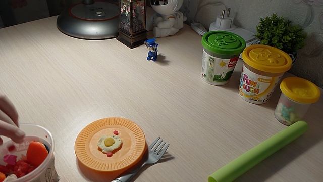 готовлю Гончику яичницу серия 1.mp4