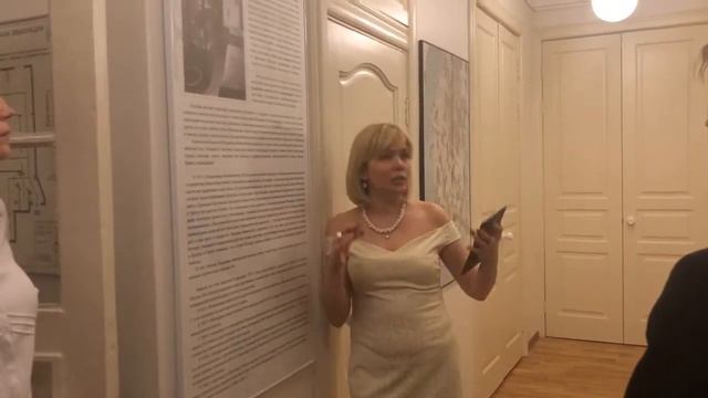 Анонс экскурсии по выставке "Дочка"