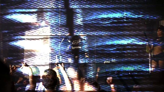 Jebroer & Warface - Moshpit (Official Music Video)