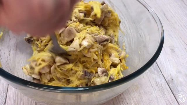 Кабачковые оладьи с шампиньонами