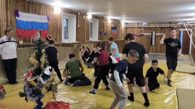 Обкидываемся комочками