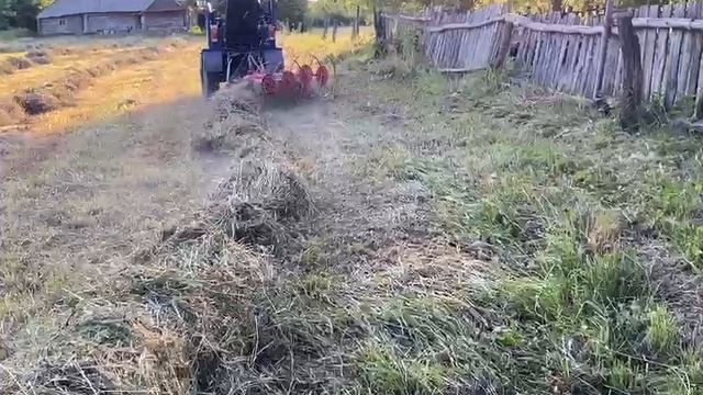 Минитрактор классика 4х4 работа с ГВК 4 собираю сено