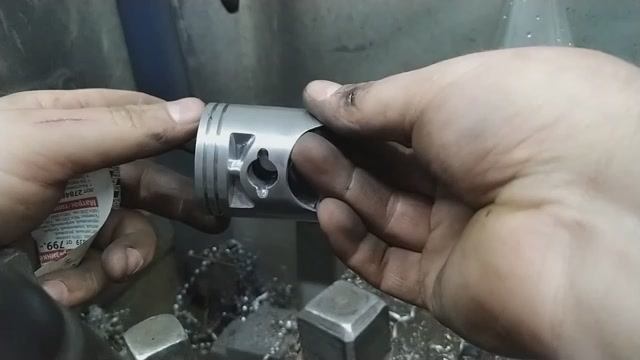 Протачивание поршня на Скутер