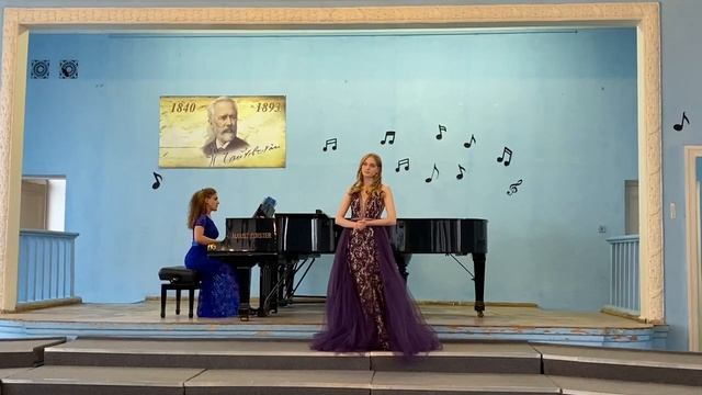 Русская народная песня "Улица, ты улица...", Л. Степанов "Песня Машки" из оперы "Иван Болотников"