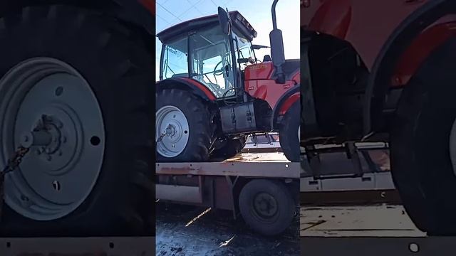 Загрузили трактор МТЗ 1523, доставка нашим гостям, Boston Logistic