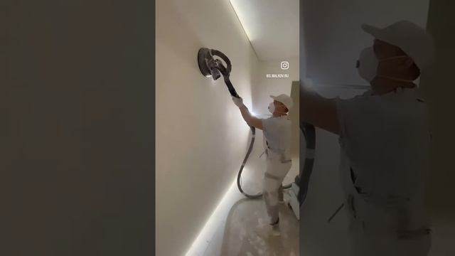 Шлифовка базового слоя шпатлёвки...