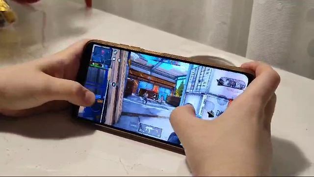 Играю в Modern Ops ,сыграл один командный бой и выиграл.