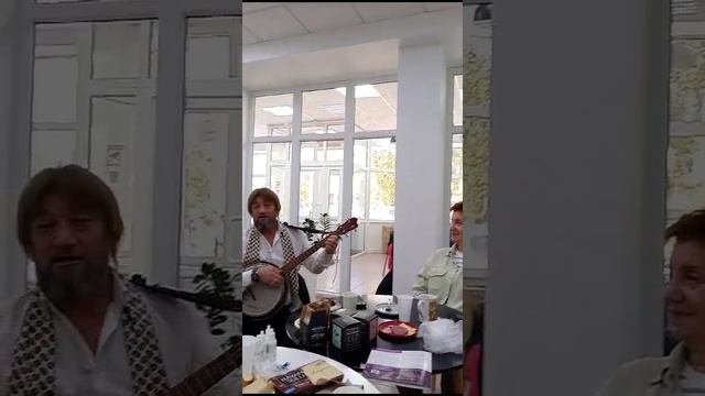 "Я Мотаюсь Как Клубок По Городам..." Автор - А. Розенбаум. ( Банджо, ирландский, квинтовый строй)