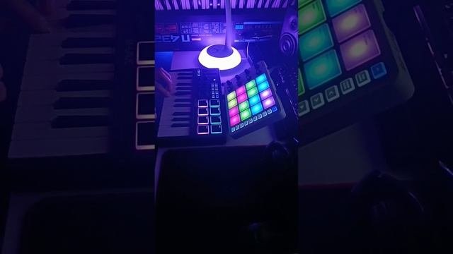 Berlin school sequence & Synthwave bass #music #berlinschool #synthwave #synth