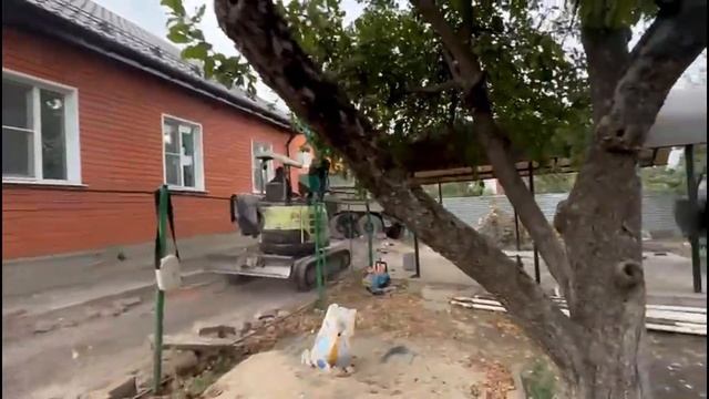 Ещё кое что сломали! Демонтаж старого дома