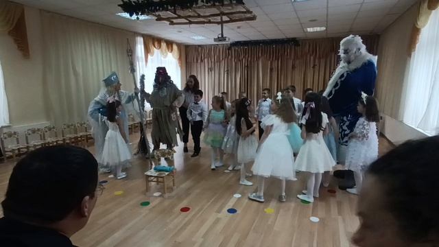 Выход Бабы-Яги 2. Игра с Бабой-Ягой.mp4