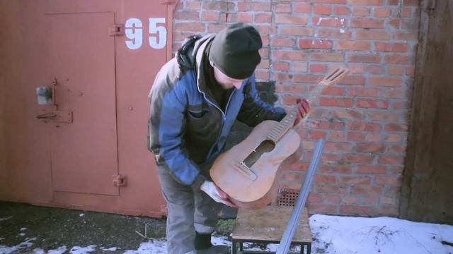 Обеденный перерыв гаражного инженера)