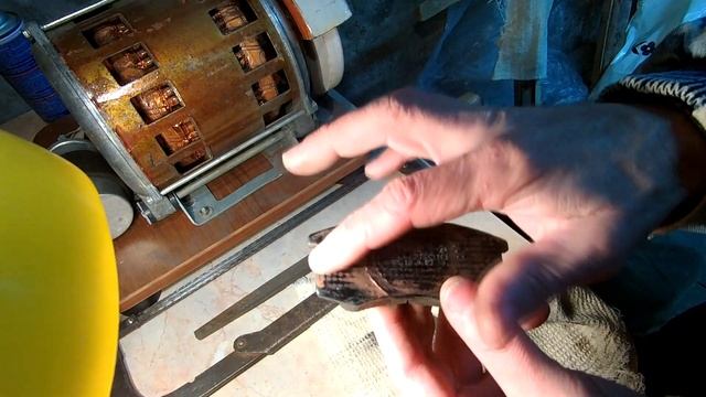 Скрипят новые колодки? Устраняем самостоятельно. Прорези и притирочные скосы своими руками.