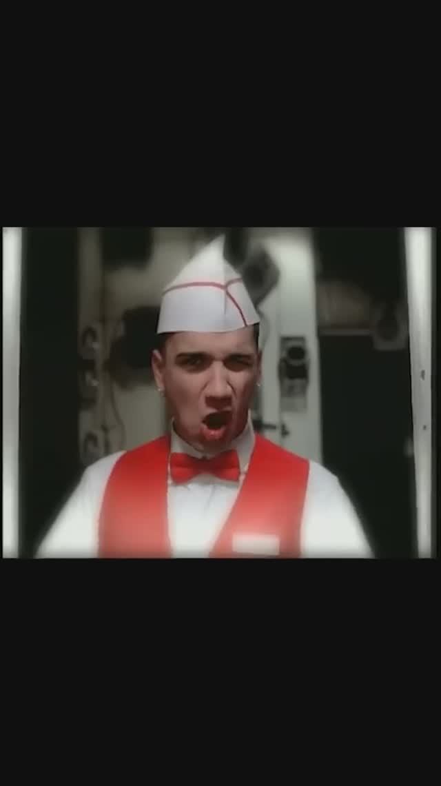 Кто лучше спел Along Comes Mary - The Association (1966) VS Bloodhound Gang (1997)