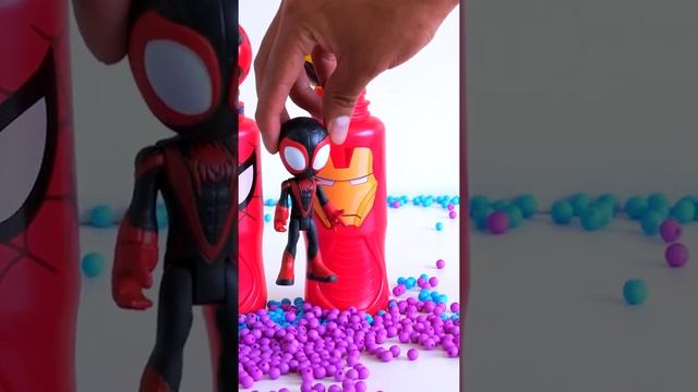 Oddly Satisfying Video   Making 5 Superhero Balloons Bottle Beads Balls Kinetic Sand Drop ASMR 02