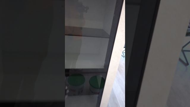 Квартира в ярких тонах и с необычным освещением