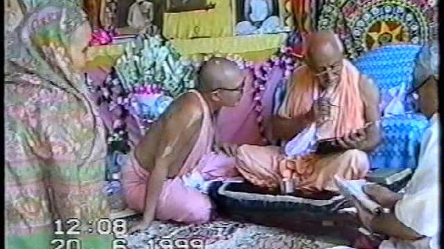 Москва 1999 - часть 21. Его Божественная Милость Шрила Бхакти Валлабха Тиртха Госвами Махараджа