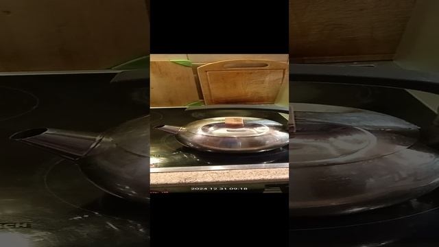 Танцующий чайник. Новогодние чудеса.