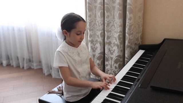 Вараксина Аделина 1-й класс ДШИ им. С.В. Рахманинова,  город Краснодар