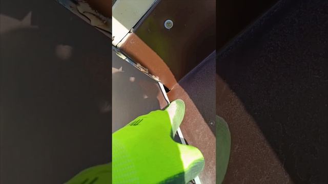 Узбеки на объеме 2 ЧАСТЬ - дешевая работа в элитном коттеджном поселке. #демонтаж #узбеки #козырек