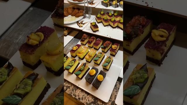 Когда в отеле ALL INCLUSIVE... А жена тебя заставляет ПРАВИЛЬНО ПИТАТЬСЯ😂🤣