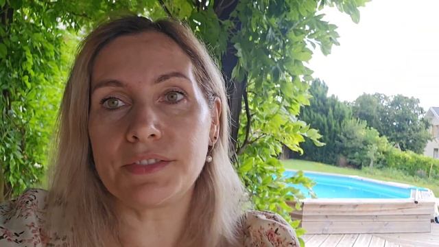 какие они француженки в глубинке| похороны во Франции
