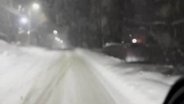 Попал в снежную метель | Прилип на подъеме