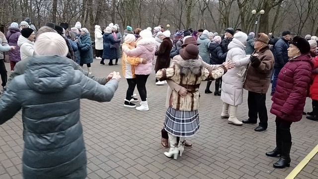 С Новым годом........ 29.12.24 Гомель парк Луначарского 🥰💫