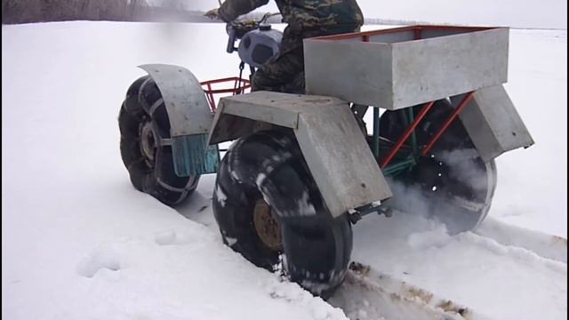 Самодельный вездеход, глубокий снег.