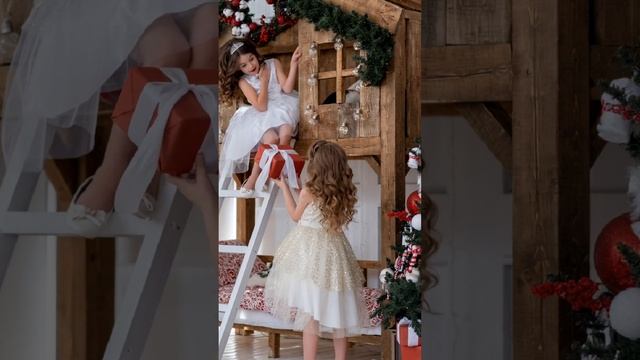 🎉 "Новый год – это смех, радость и, конечно, красивые платья!" 🎉