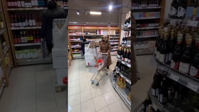 Добби собирает новогодний стол😋