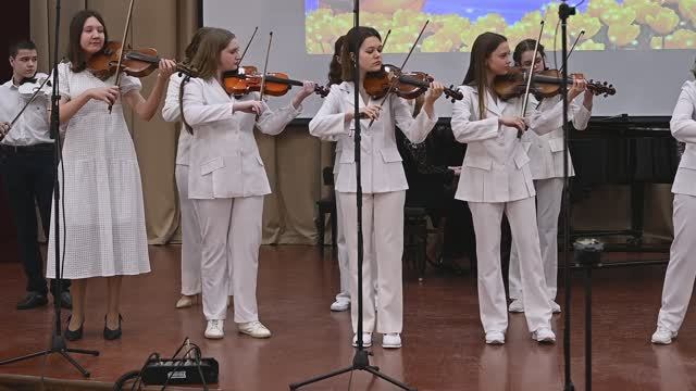 20240421 05.Р.Телепнёв. "Воскресная прогулка". Ансамбль скрипачей. "Каприс".