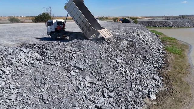 Строительство, засыпка большого участка