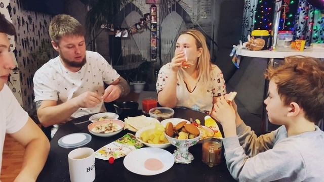 Мукбанг❤️едим пока естся🤗