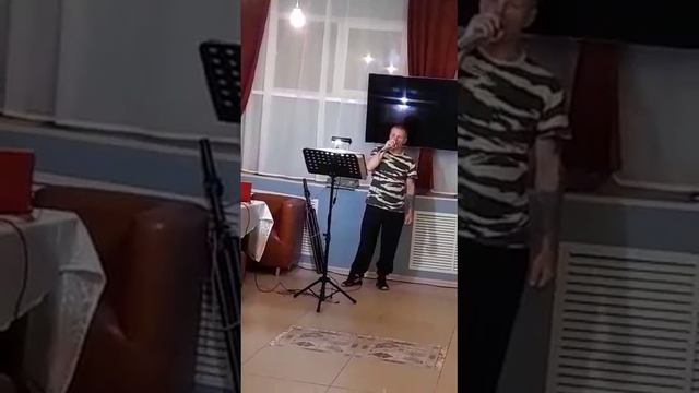 329829990_456239173.mp4