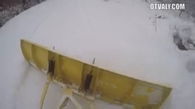 Чистим новогодний снежок, 1000м2 снега за 3 минуты.