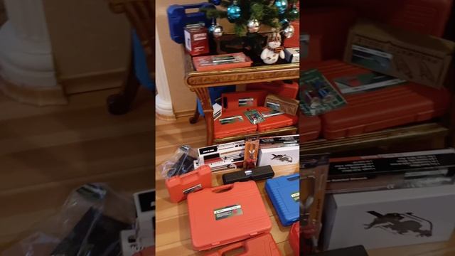 подарки под елку