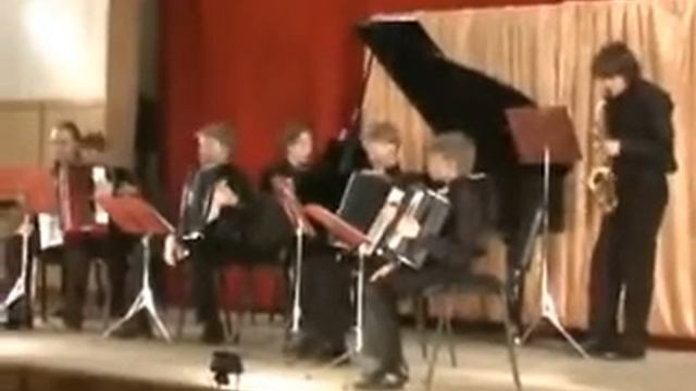 Ансамбль "Василеостровские гармоники", солист Пётр Тучков, рук. Т. Рыжкова, конц. А. Поляков