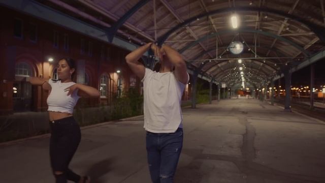 Gloria Estefan Conga Salsa Dancing Daniel Rosas Jasmin Benfreha_1080p