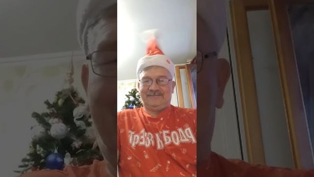 Поющая Шапка.mp4