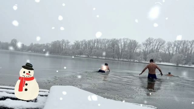 Новогоднее поздравление моржей столицы.31.12.2024