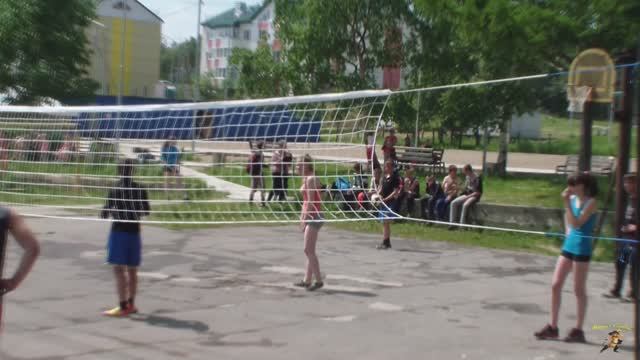 Спортивные соревнования на спорт площадке Торнадо